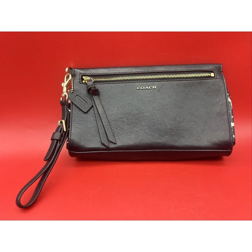 Coach Leather Madison  Large WRISTLET embossed python sides Black/white